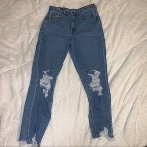 AMERICAN EAGLE Distressed Mom Jean